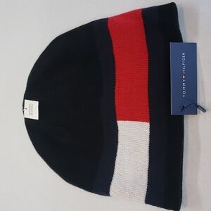 Tommy Hilfiger NWT Reversible Black Knit with Logo Band Hat